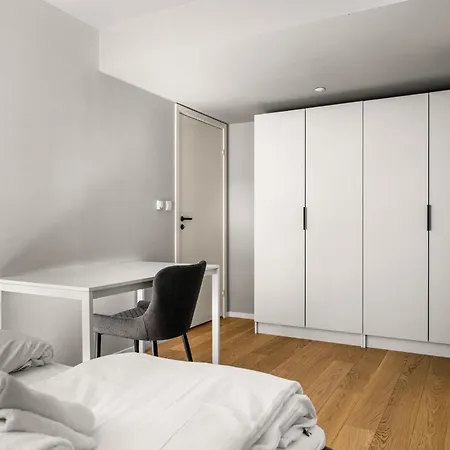 Downtown Modern - Two Bedrooms!